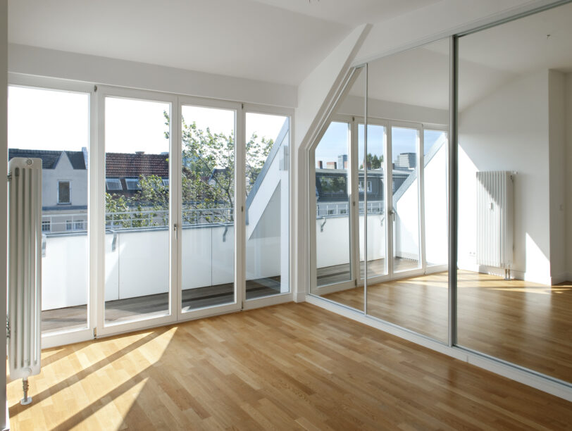 UHLANDSTR. 45, 10719 BERLIN