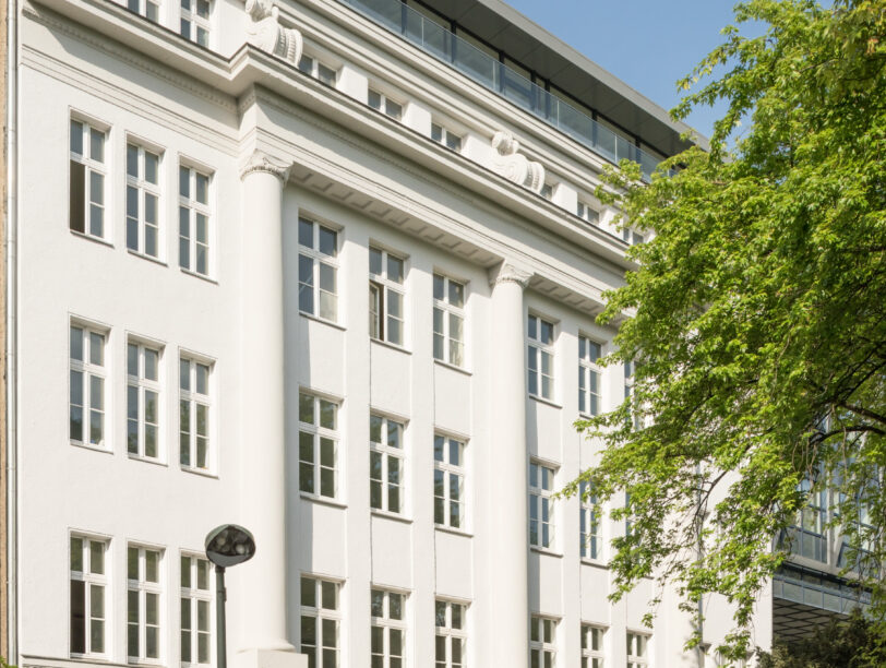 AM KARLSBAD 16, 10785 BERLIN